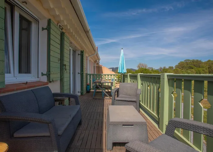 Appartement T3 Au Calme Avec Terrasse *